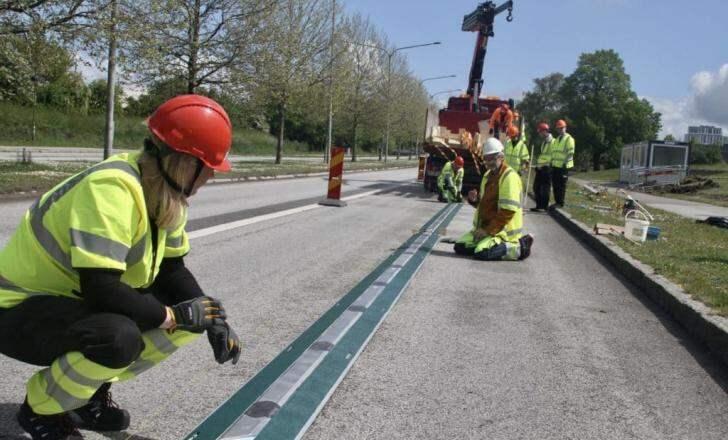 Ve Švédsku testují elektrickou silnici 