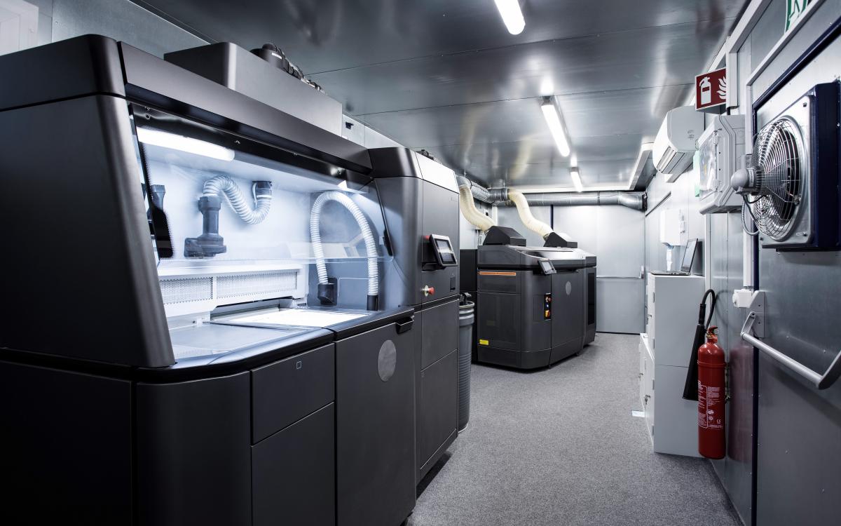 Daimler Buses náhradní díly pro autobusy tiskne