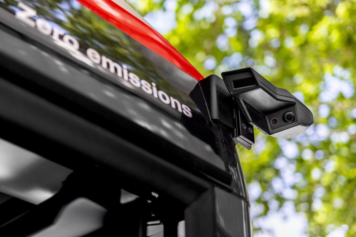 Barcelona má v centru první plně elektrifikovanou linku