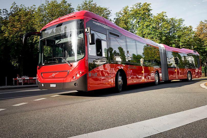 36 hybridních autobusů Volvo pro švýcarský Bern