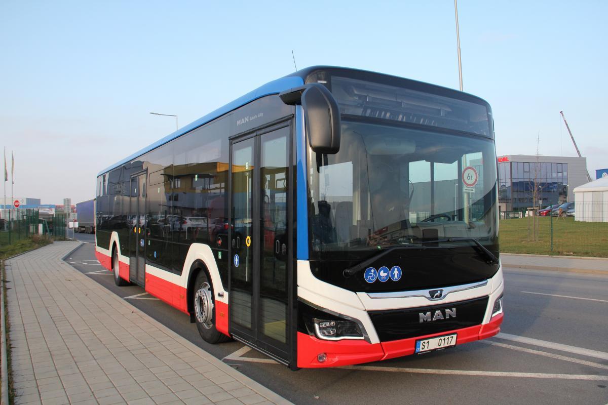 Novými autobusy v Pražské integrované dopravě