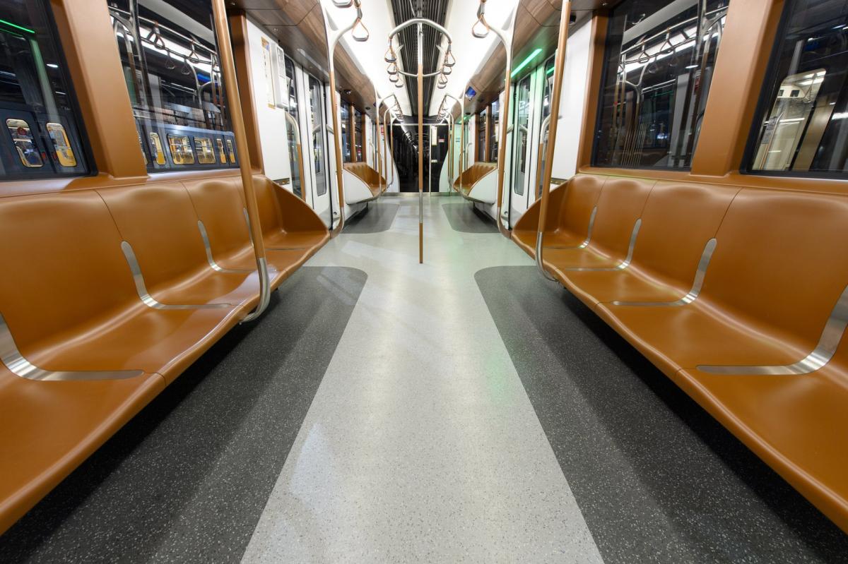 Brusel představil novou soupravu metra M7