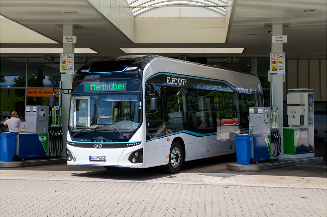 Hyundai vyzkouší v Mnichově autobusy na vodík
