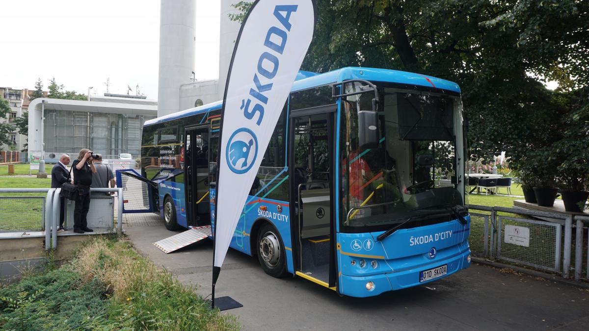 Škoda Transportation představila dieselový autobus Škoda D'CITY