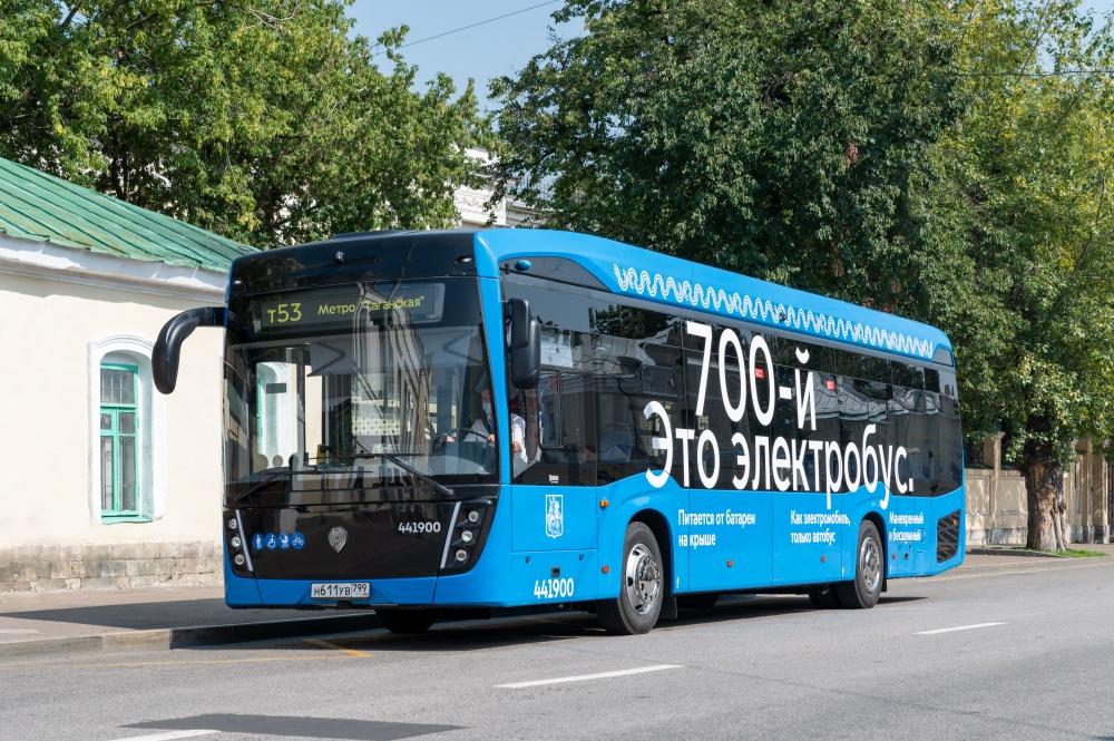 700. elektrický autobus v Moskvě