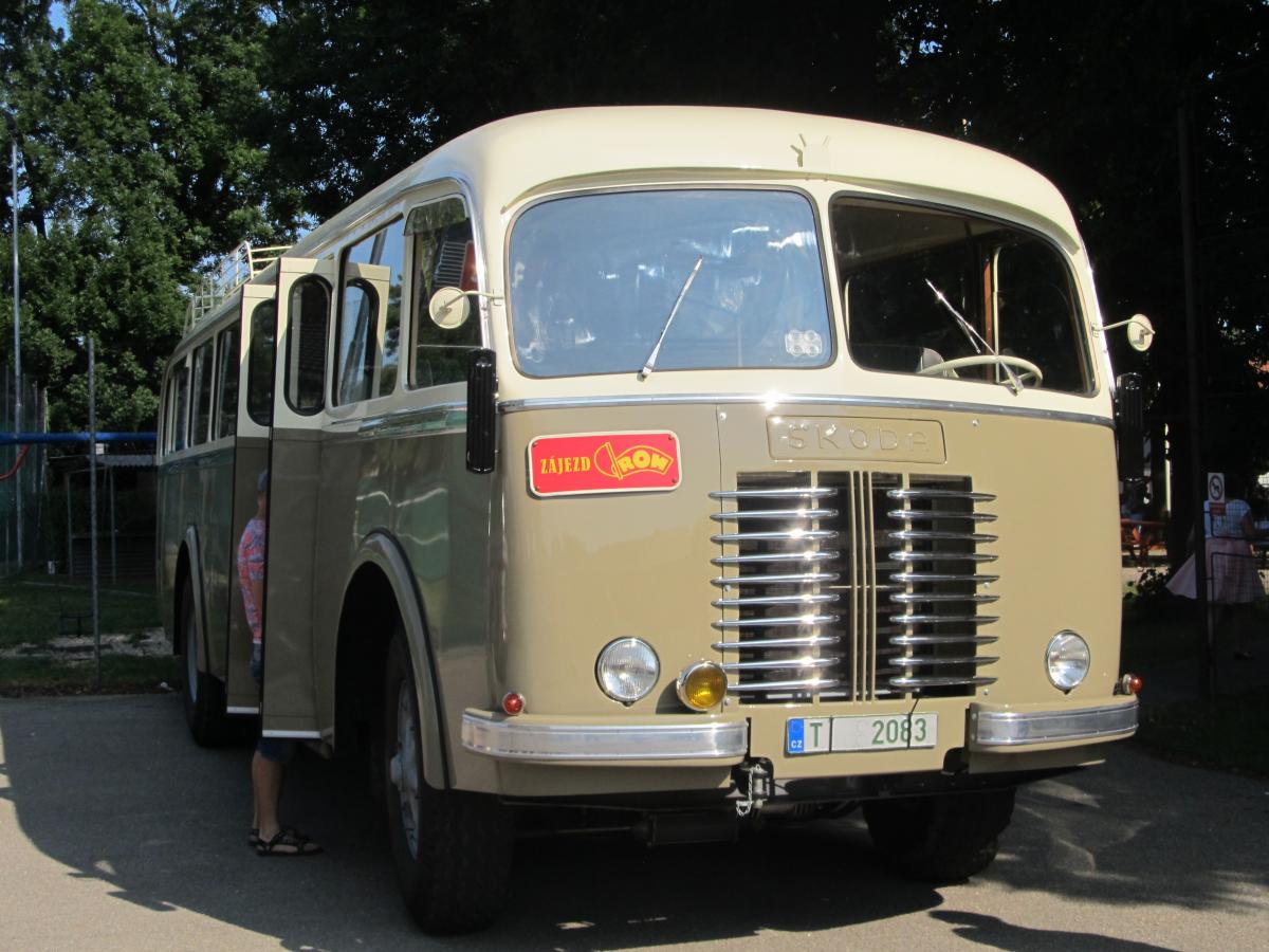Veterán bus Kříž