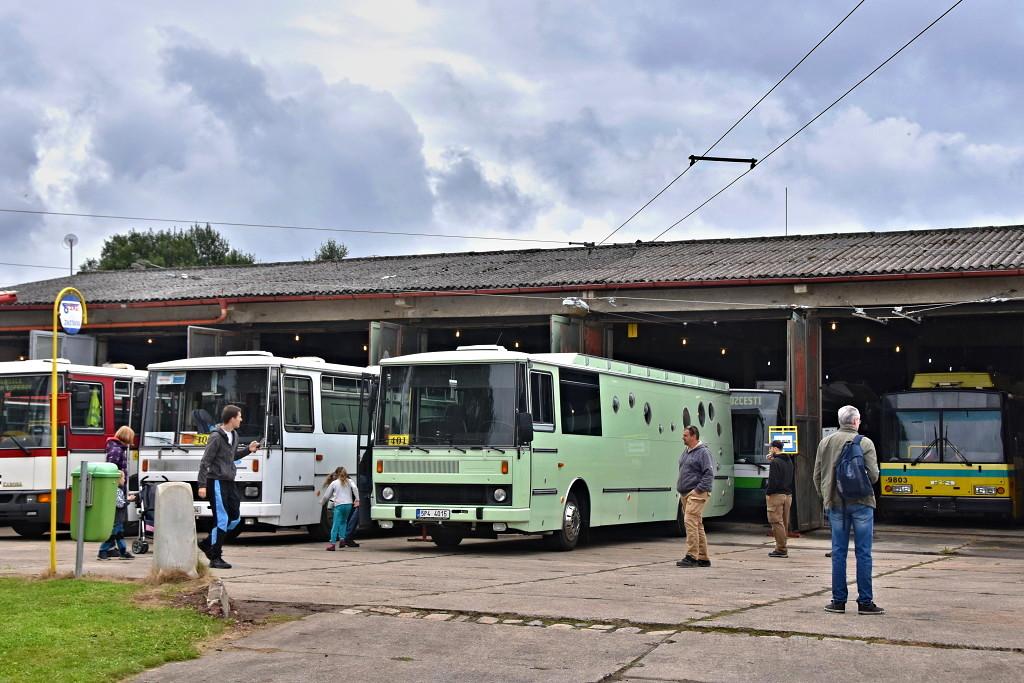 Bývalé plzeňské autobusy se sjely do Strašic