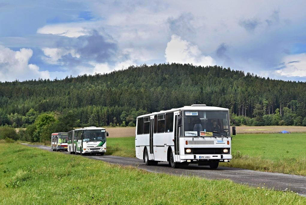 Bývalé plzeňské autobusy se sjely do Strašic