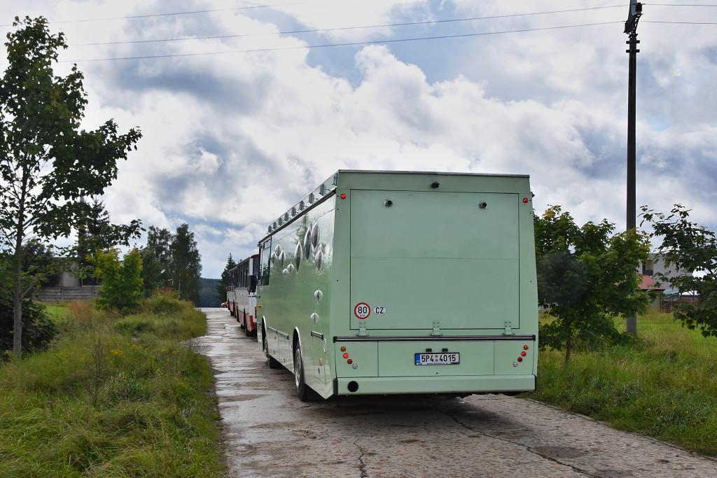 Bývalé plzeňské autobusy se sjely do Strašic