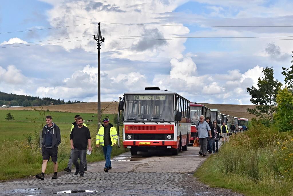 Bývalé plzeňské autobusy se sjely do Strašic