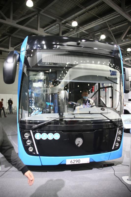 KAMAZ představuje první elektrický autobus na vodík