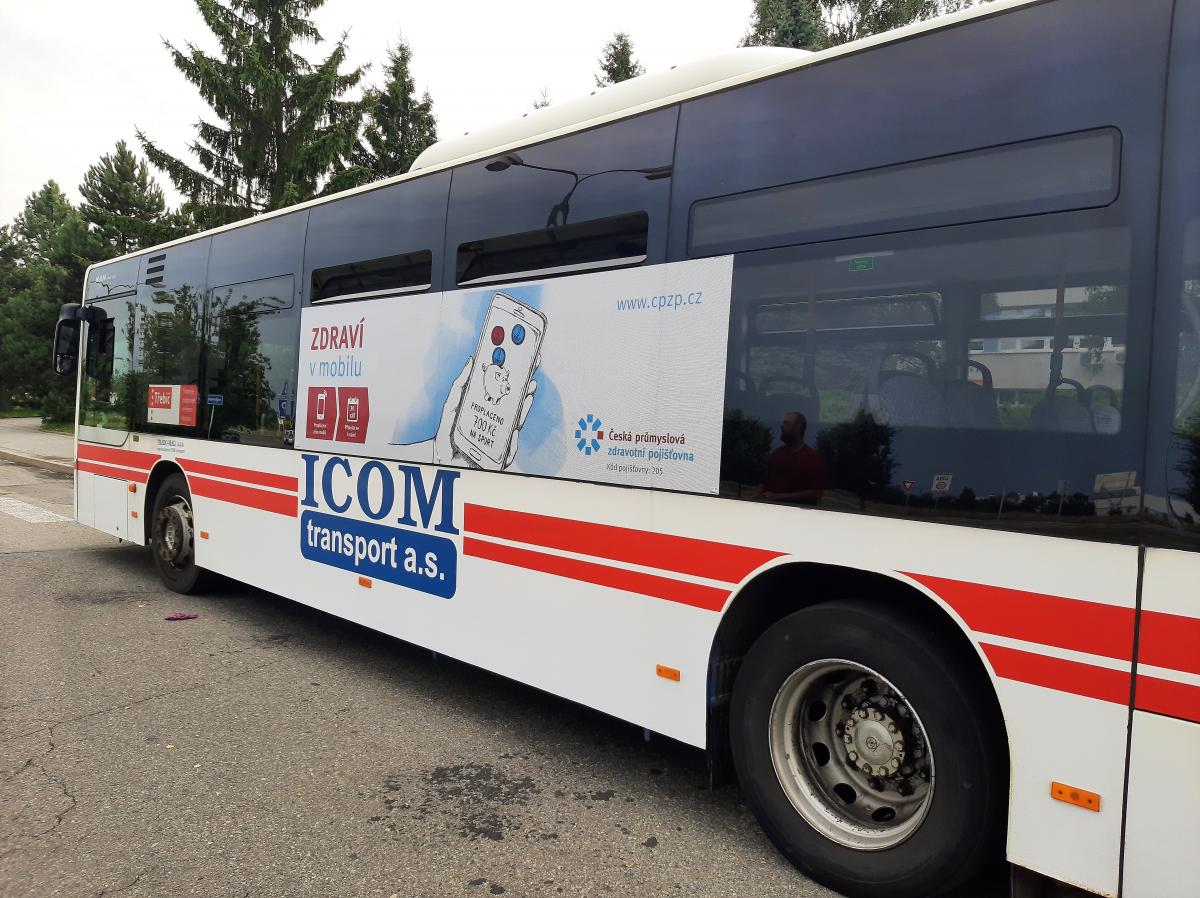 Reklama od MOBILBOARD na autobusech ICOM