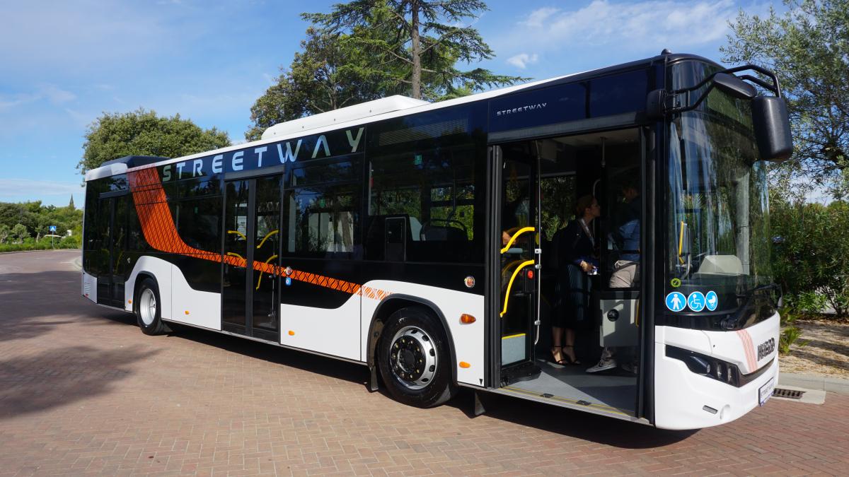 IVECO  BUS: premiéra STREETWAY