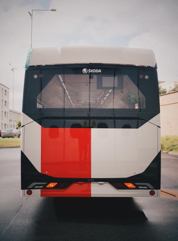Elektrobus Škoda E’CITY pro Prahu zítra vyjede na první zkušební jízdy v Plzni