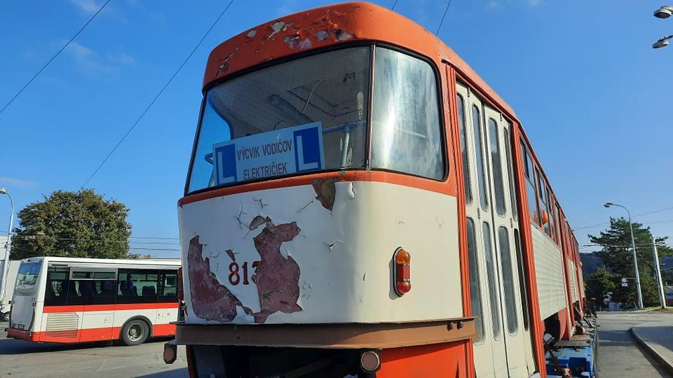 Pražská tramvaj Tatra K2 je na renovaci v Brně