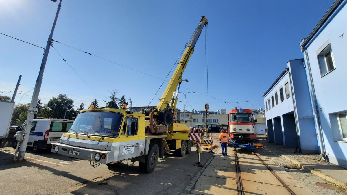 Pražská tramvaj Tatra K2 je na renovaci v Brně