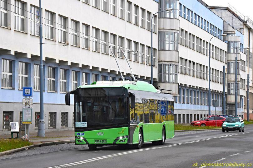 Nové nízkopodlažní trolejbusy míří z Plzně do Rumunska 