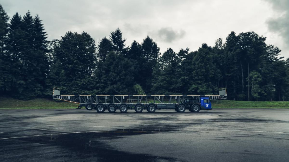 V ostravské huti jezdí nejdelší vůz TATRA na světě 