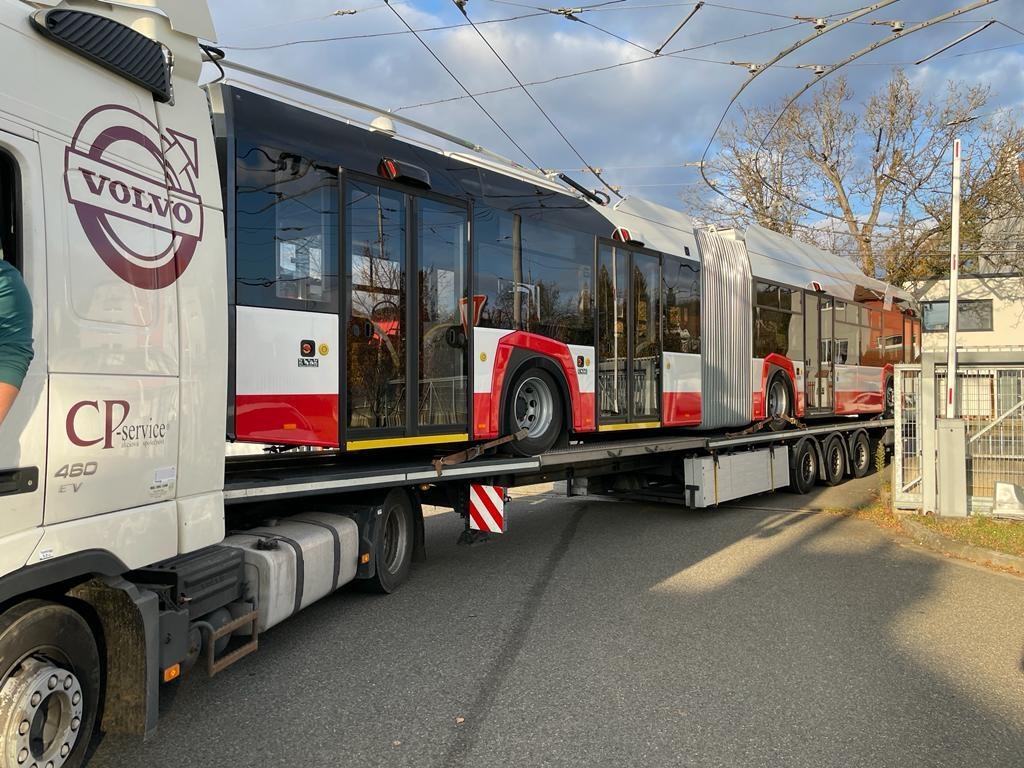 První trolejbus 27Tr z dvaceti nových je v Brně