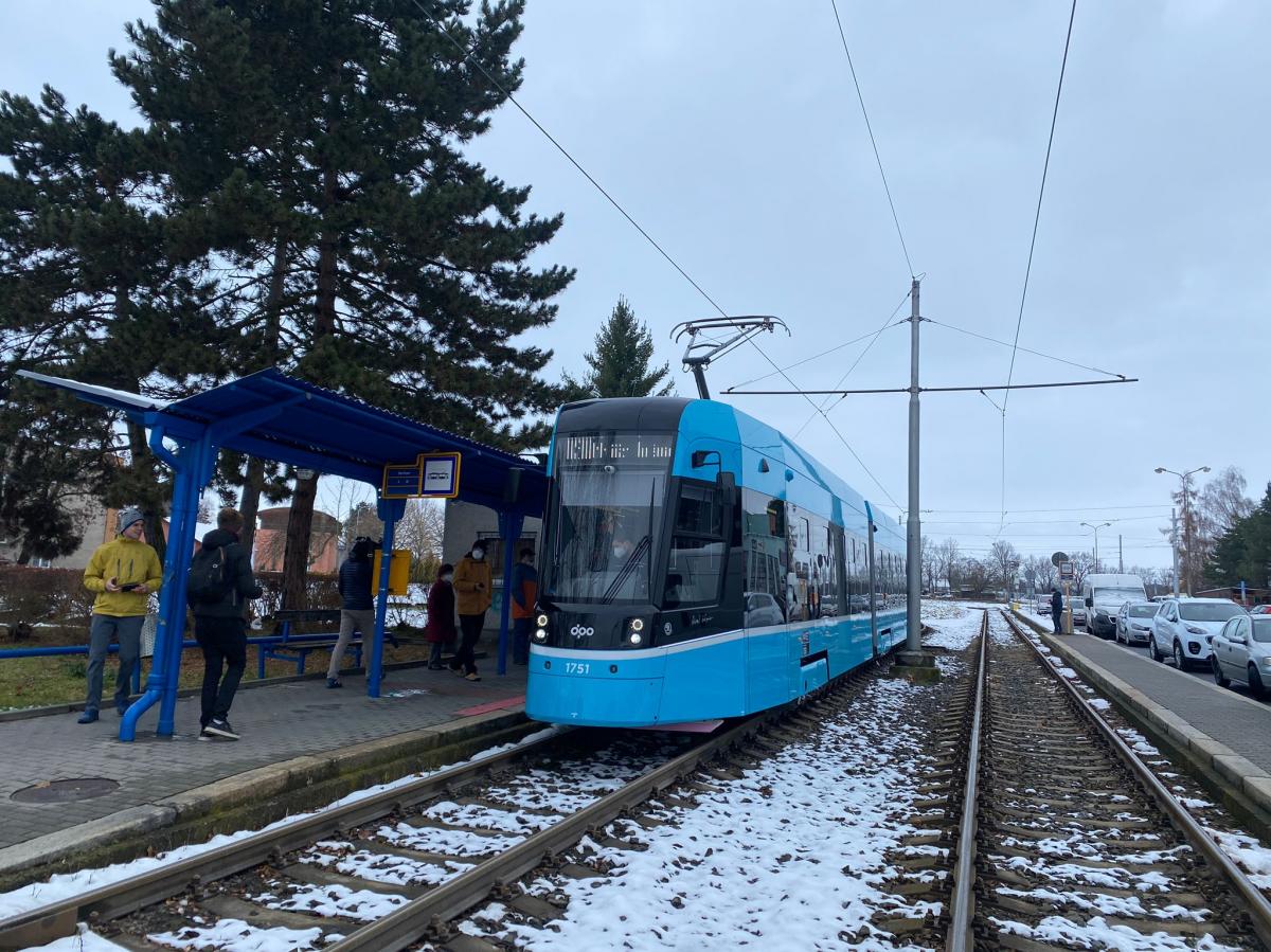 Nová ostravská tramvaj Škoda 39T už vozí cestující