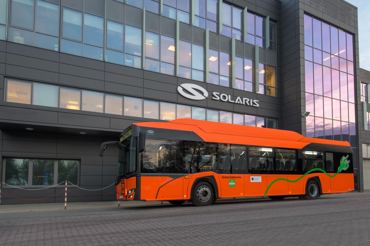 Elektrické autobusy Solaris svezou další děti do školy
