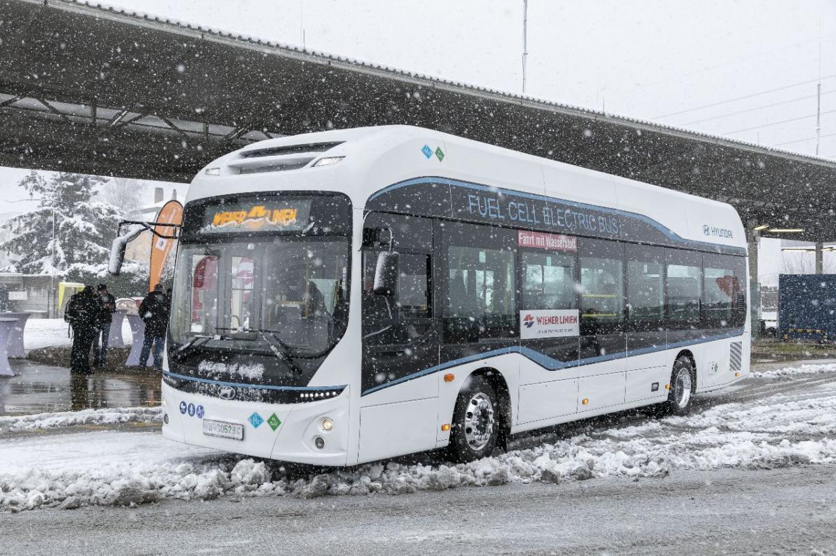 Vodíkový autobus a první čerpací stanice ve Vídni