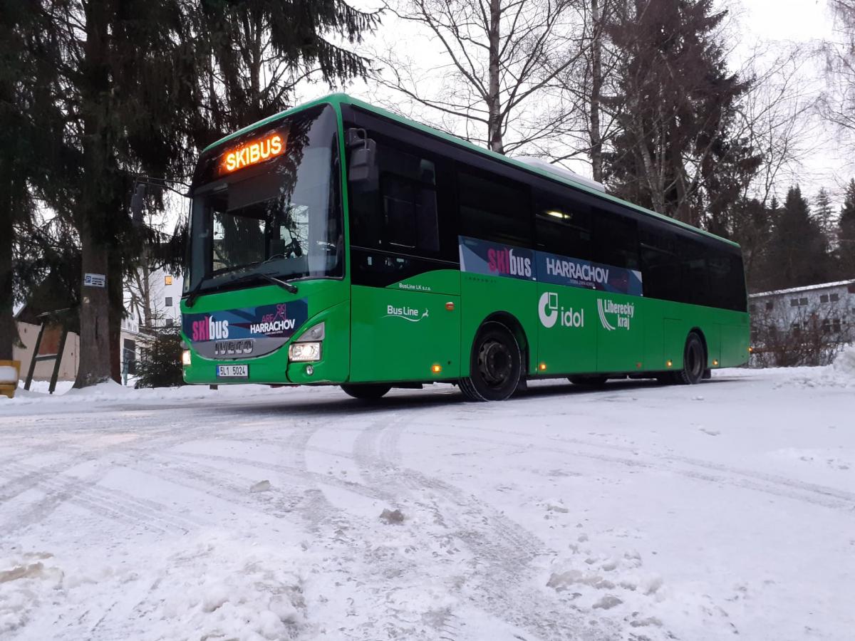 Tradičně kolem Vánoc vyjíždí do hor skibusy