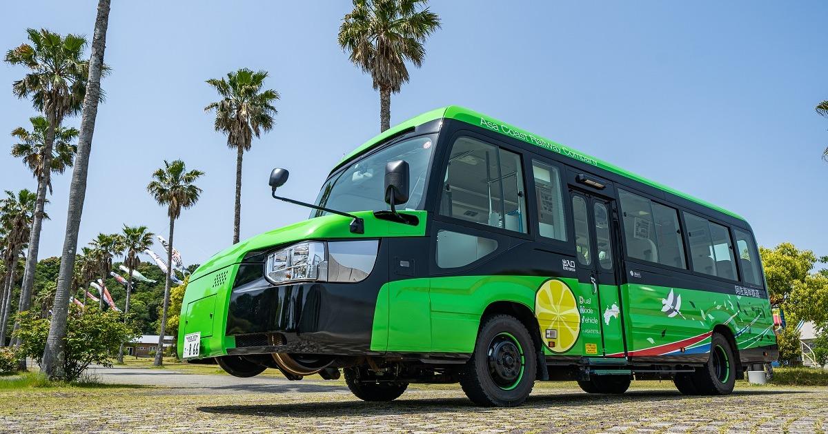 Autobus nebo vlak. V Japonsku jezdí DMV