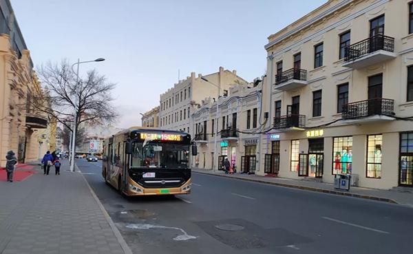 Osm set elektrických autobusů v jediném městě, v Číně žádný problém