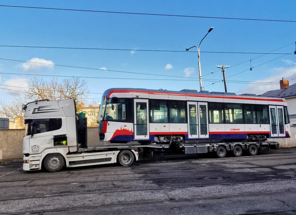 Nová tramvaj EVO1/o je v Olomouci