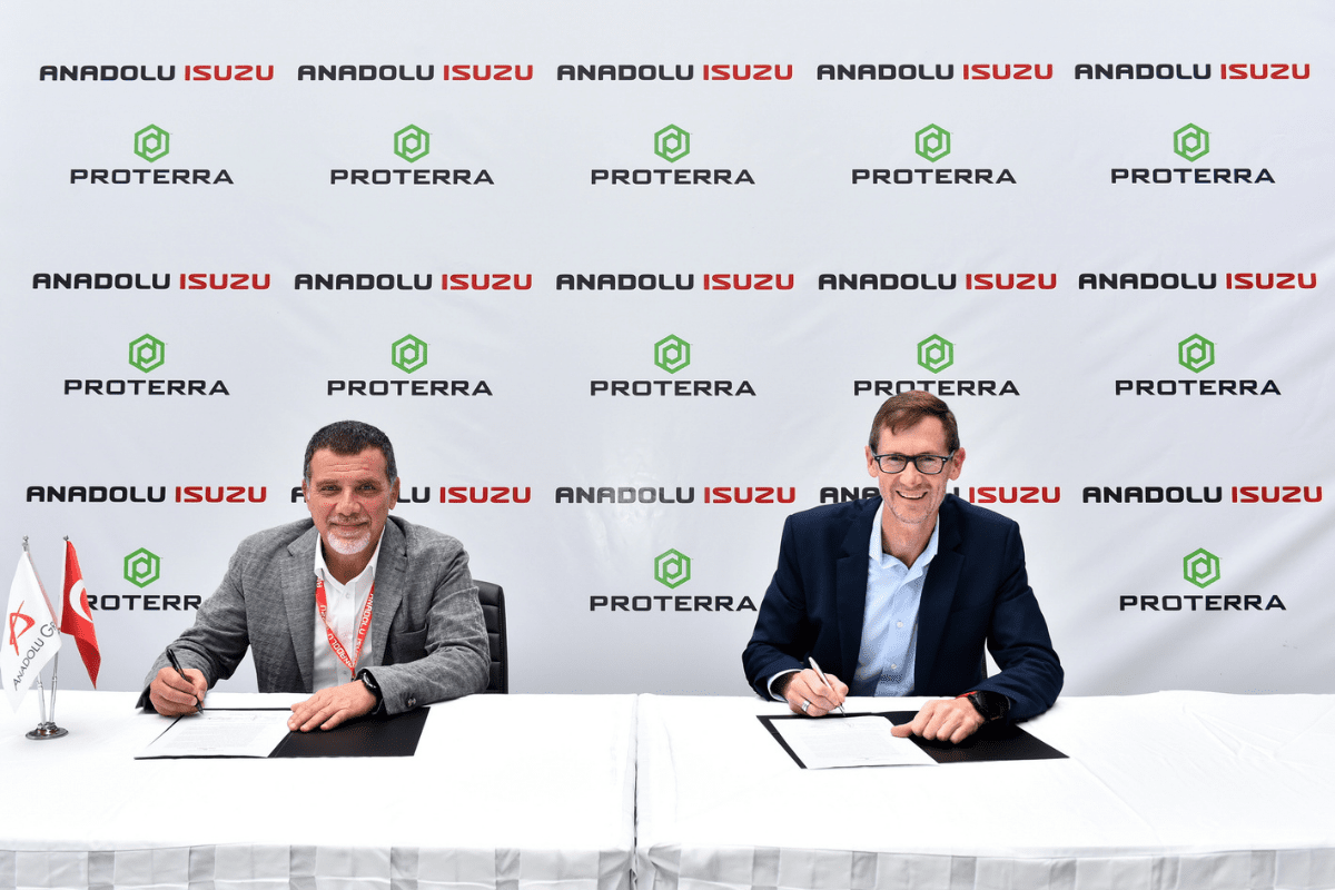 Strategické partnertví Anadolu Isuzu a Proterra