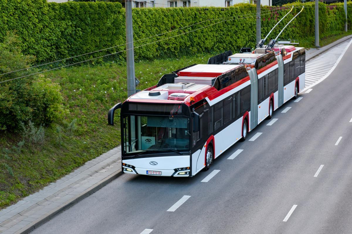 Na budoucí trolejbusové lince na Letiště Praha budou jezdit velkokapacitní vozidla Škoda-Solaris 