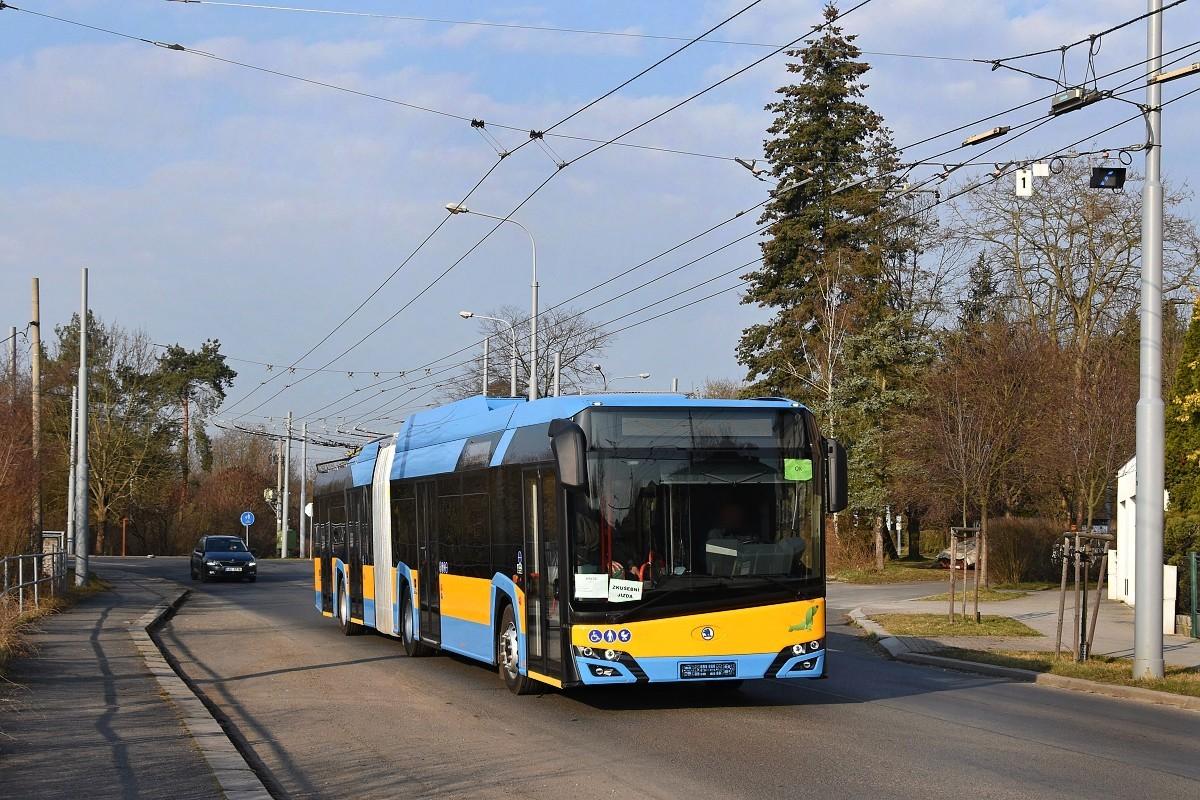 Brno, Budapešť, Ploješť, Plzeň, Mediaș, Saint-Étienne, Sofie, Târgu Jiu. Testované trolejbusy v ulicích Plzně.