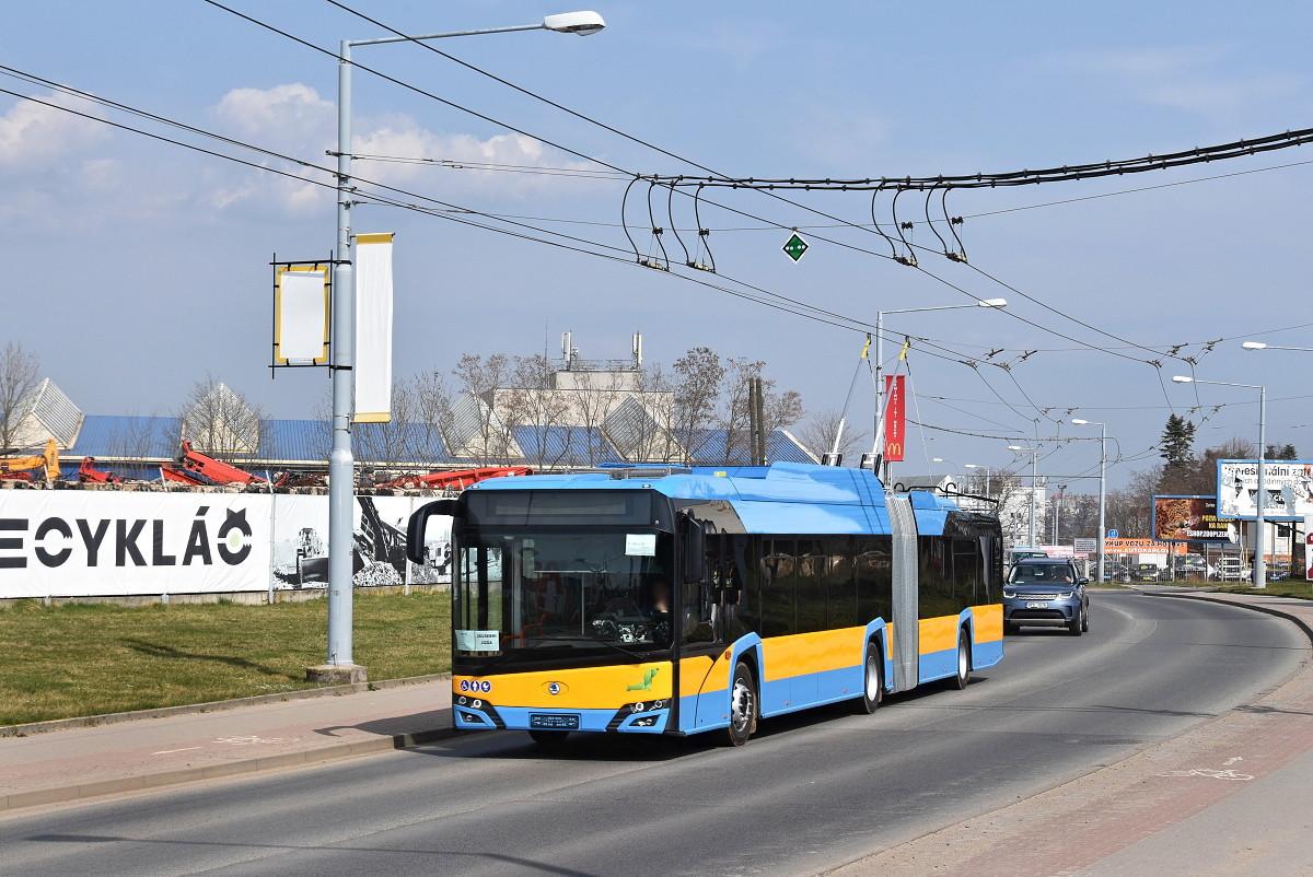 Brno, Budapešť, Ploješť, Plzeň, Mediaș, Saint-Étienne, Sofie, Târgu Jiu. Testované trolejbusy v ulicích Plzně.