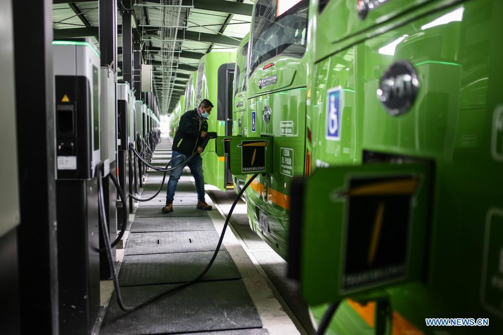 Bogotá uvádí do provozu 406 nových elektrických autobusů