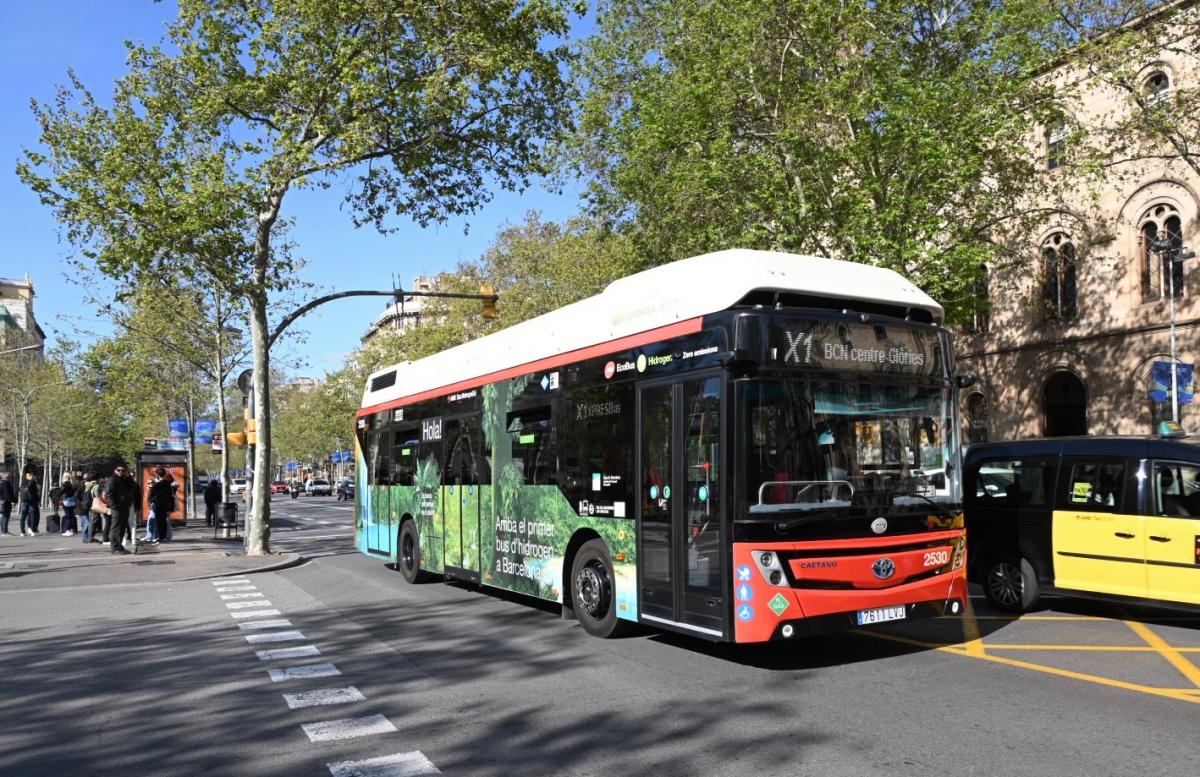První elektrický autobus na vodík v Barceloně