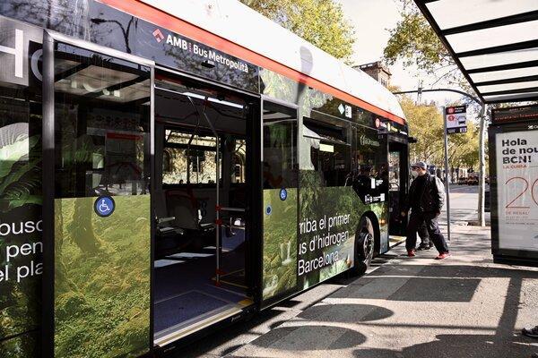 První elektrický autobus na vodík v Barceloně