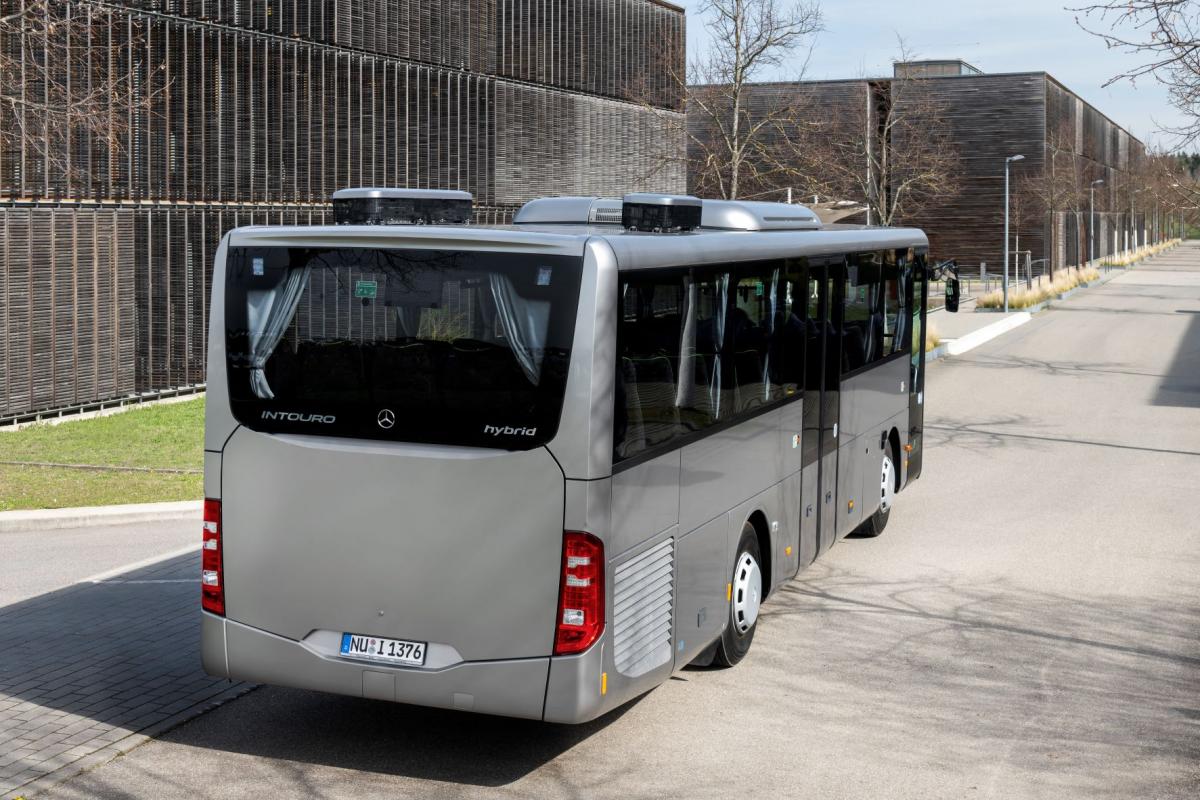 Daimler představuje Mercedes-Benz Intouro s hybridním pohonem