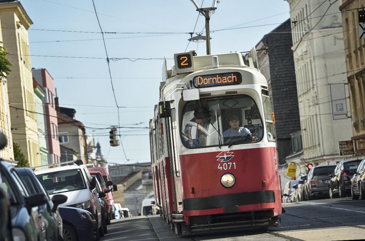 Ve Vídni vyjde zablokování provozu MHD autem na stovky eur