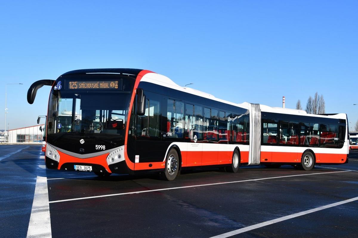 Deset nových autobusů dodá do Hradce Králové SOR