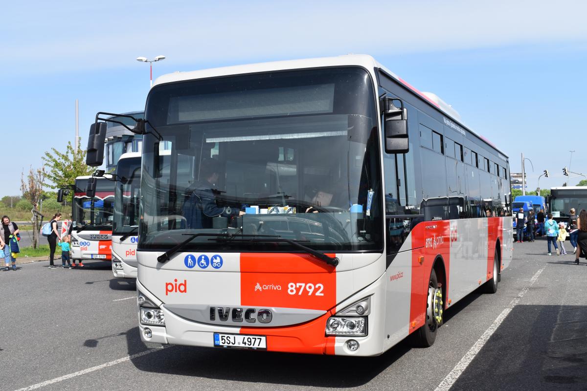 Autobusový den PID v Praze - Letňanech obrazem