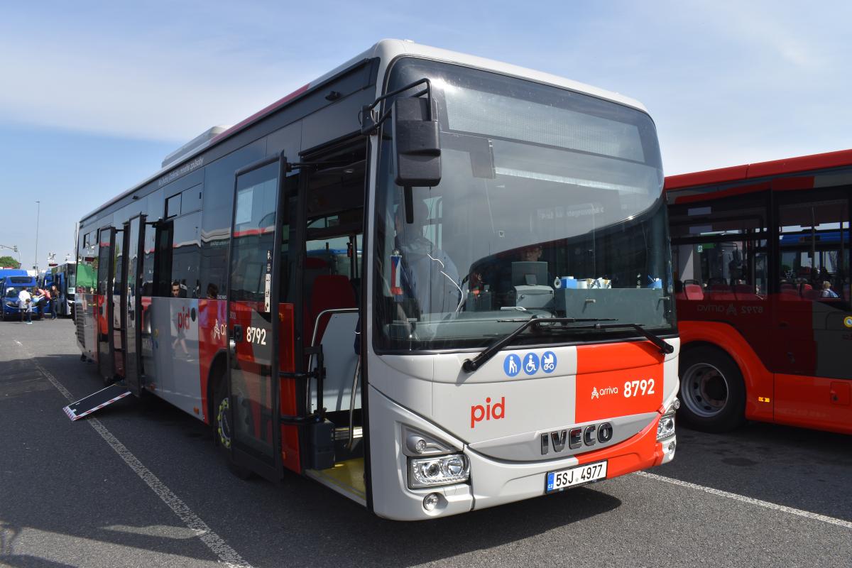 Autobusový den PID v Praze - Letňanech obrazem