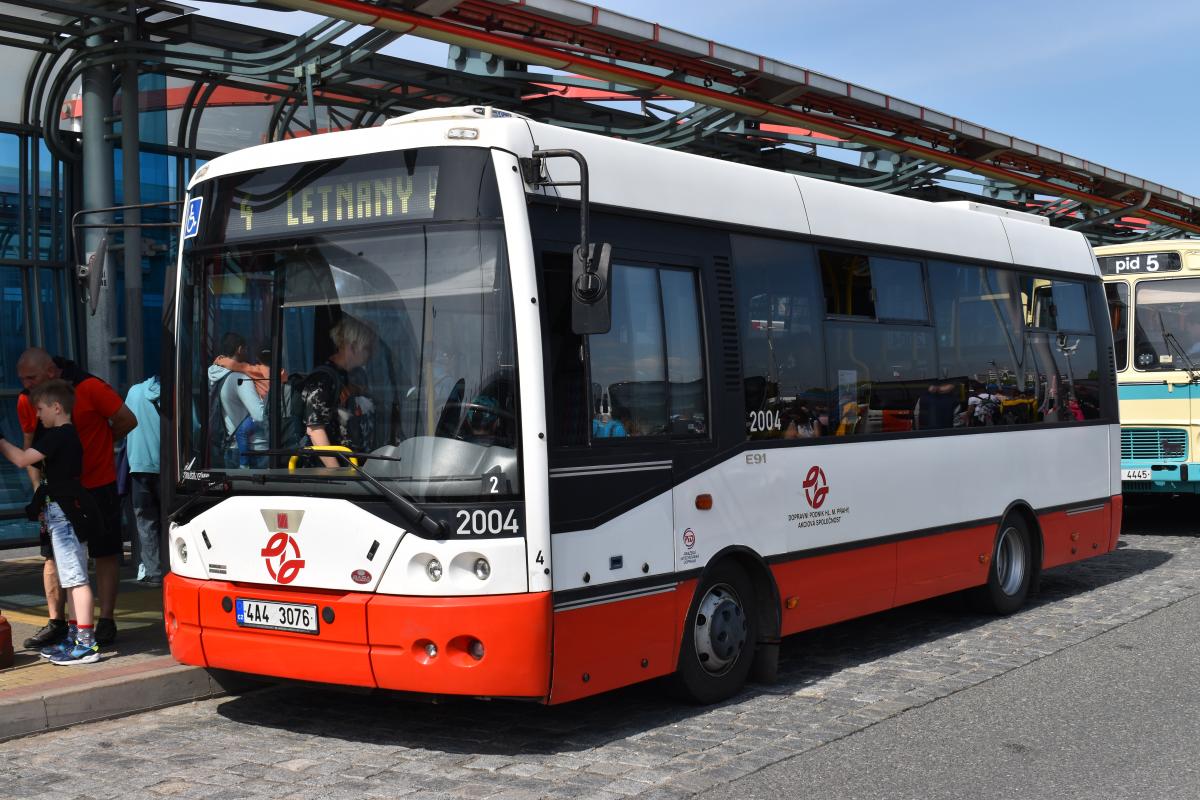 Autobusový den PID v Praze - Letňanech obrazem