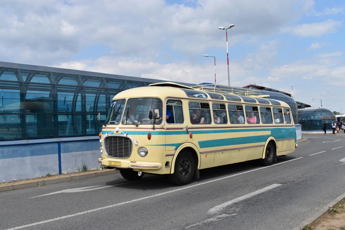 Autobusový den PID v Praze - Letňanech obrazem