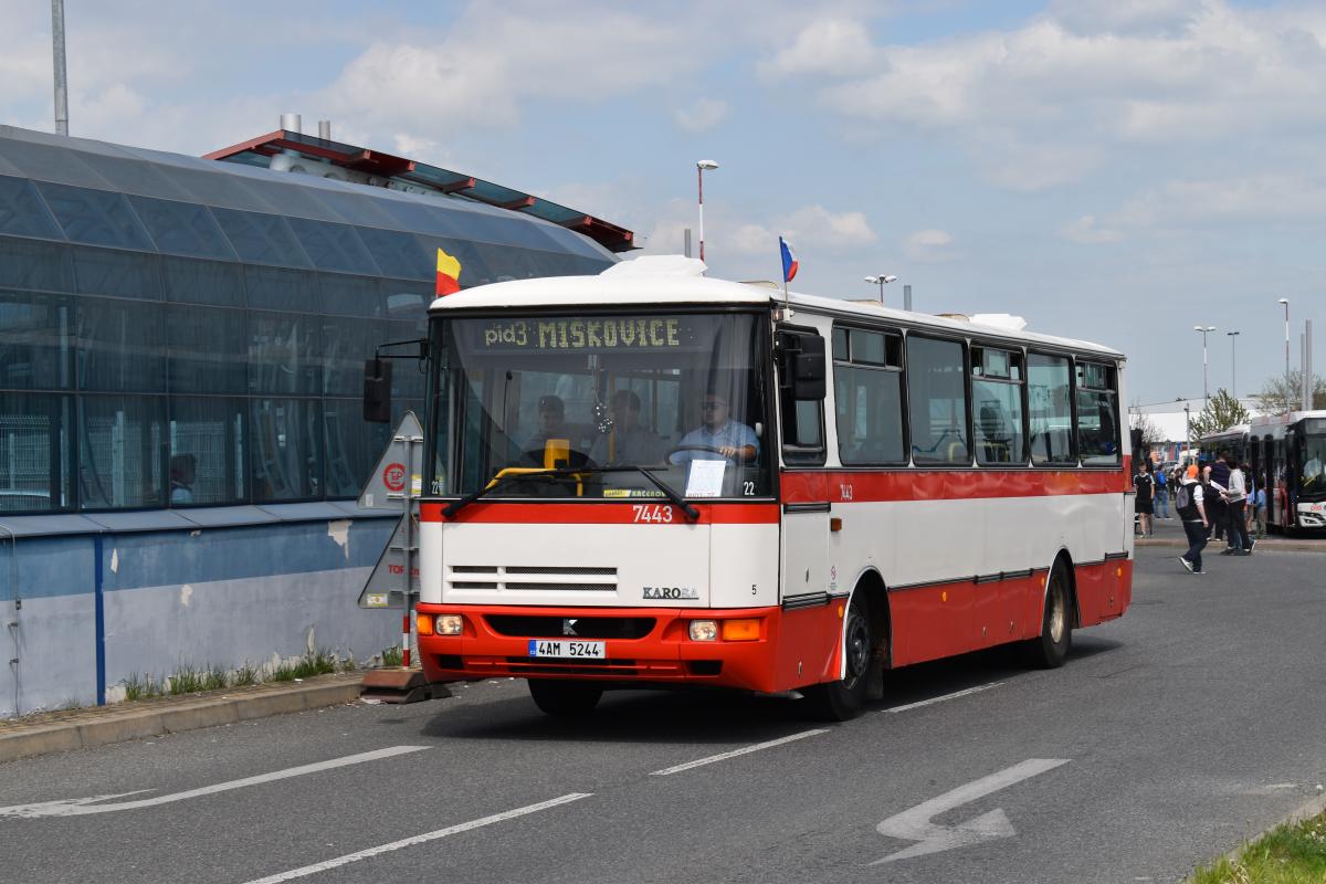 Autobusový den PID v Praze - Letňanech obrazem