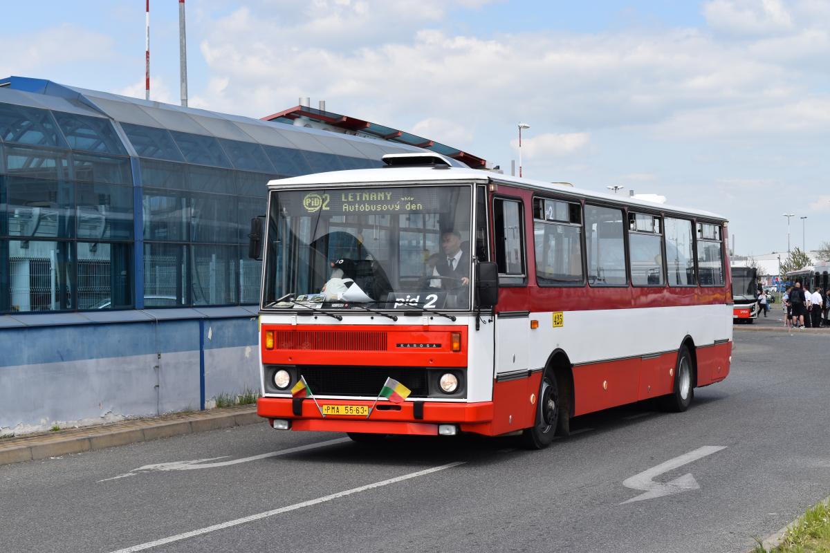 Autobusový den PID v Praze - Letňanech obrazem