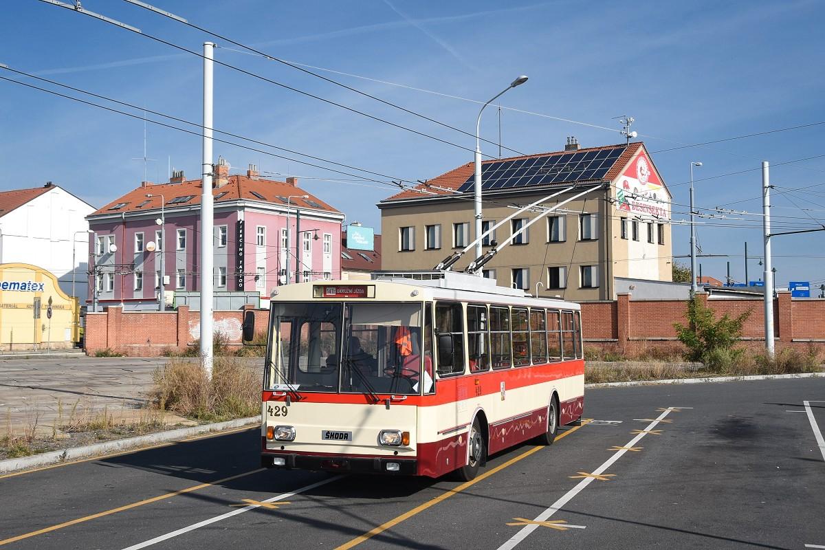 V Mariánských Lázních o víkendu vyjedou historické trolejbusy