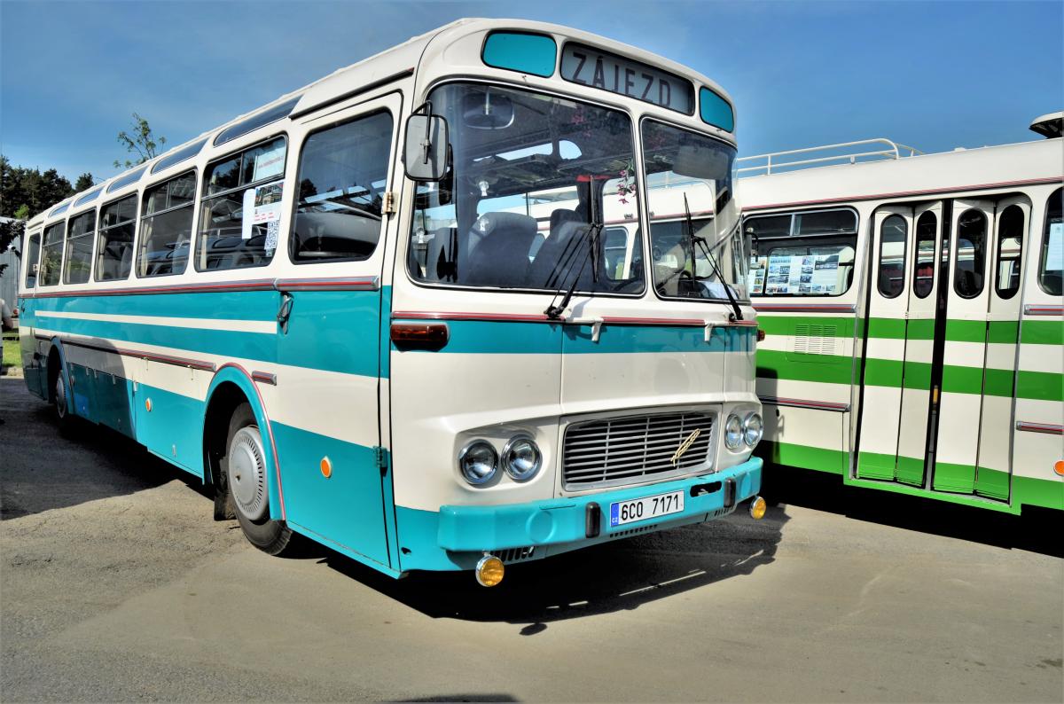 Z přehlídky historických autobusů RTO klubu