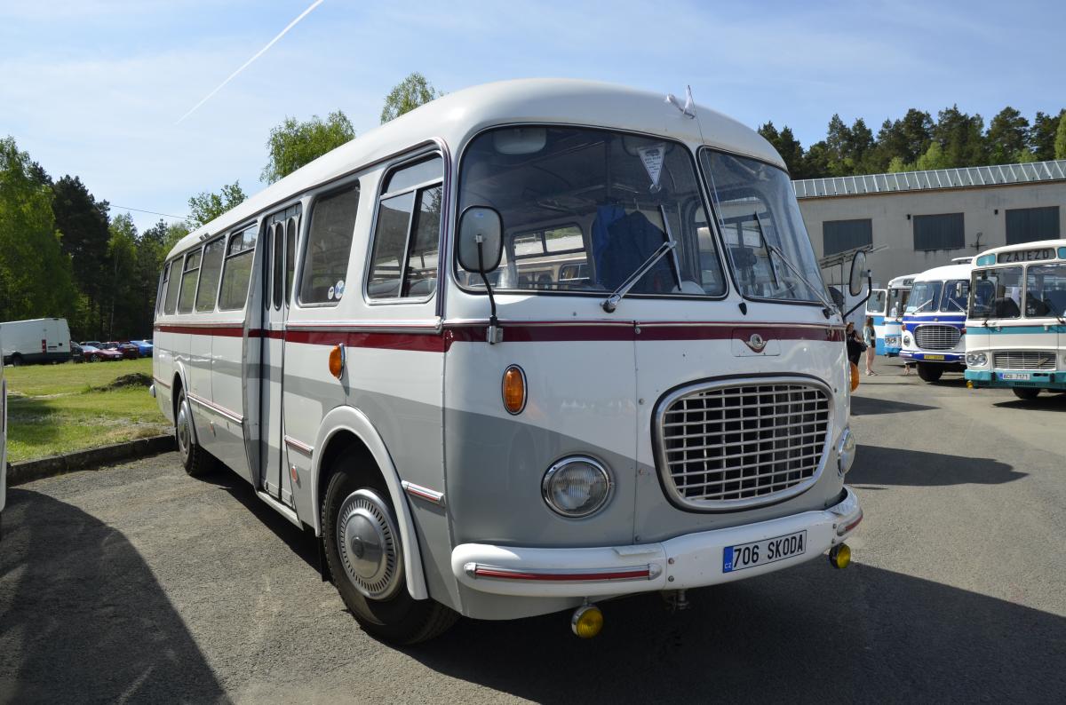 Z přehlídky historických autobusů RTO klubu