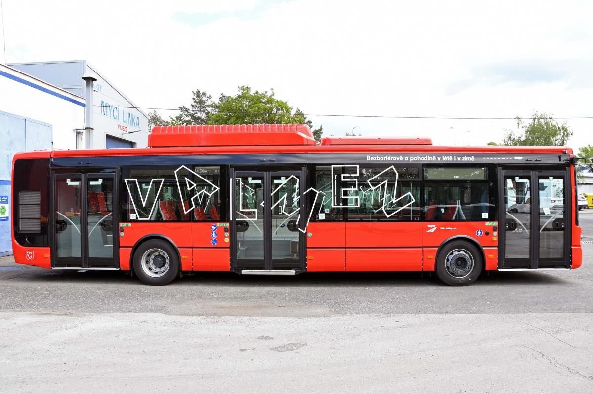 Do ulic Valašského Meziříčí vyrazí zcela nové autobusy Urbanway